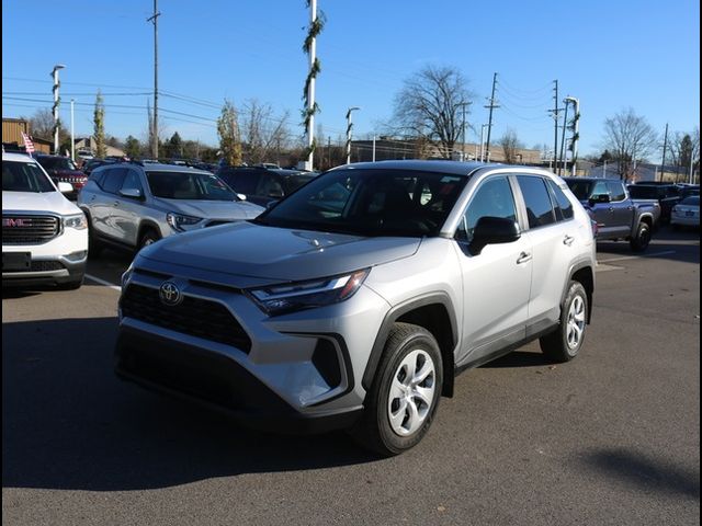 2023 Toyota RAV4 LE