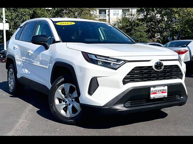 2023 Toyota RAV4 LE