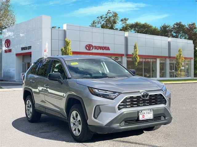 2023 Toyota RAV4 LE