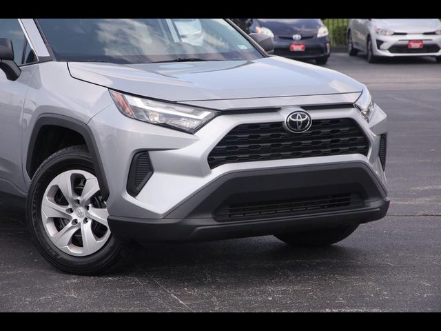 2023 Toyota RAV4 LE