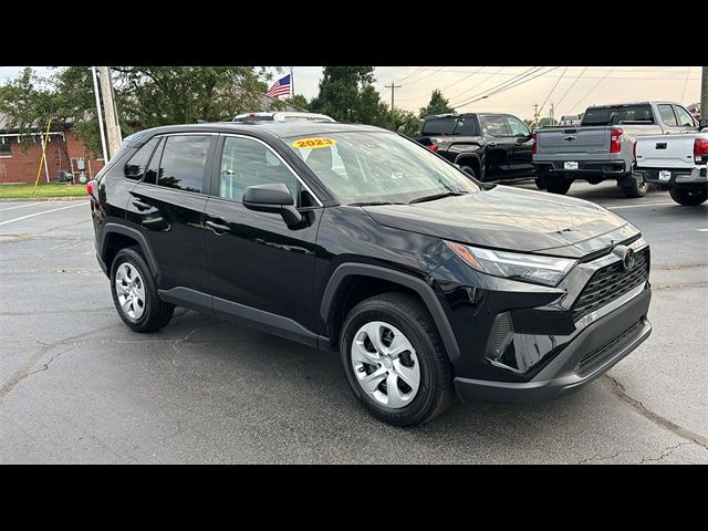 2023 Toyota RAV4 LE