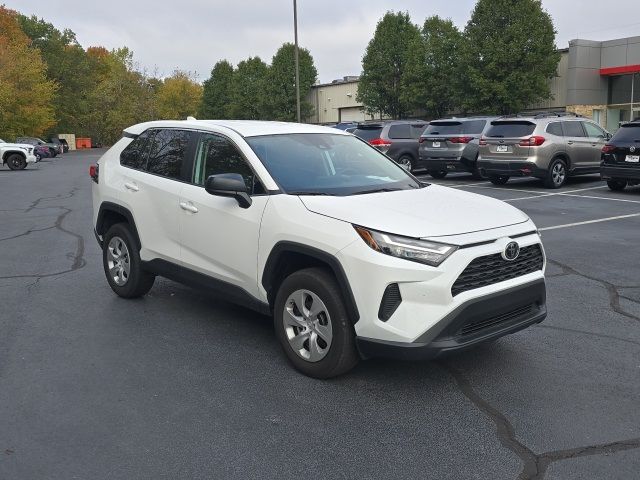 2023 Toyota RAV4 LE