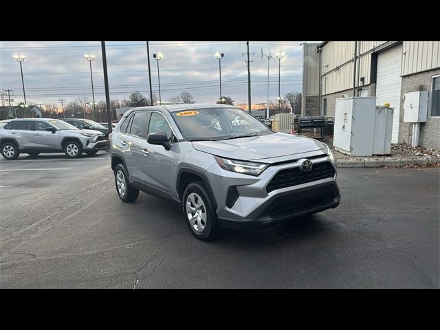 2023 Toyota RAV4 LE