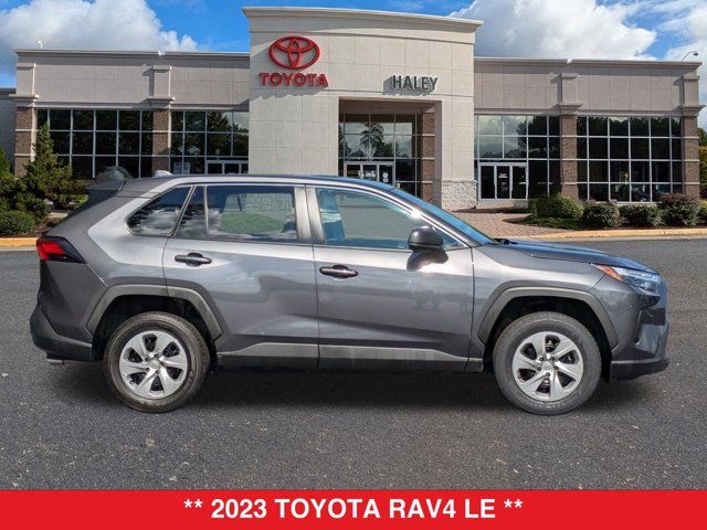 2023 Toyota RAV4 LE