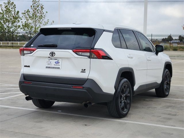 2023 Toyota RAV4 LE