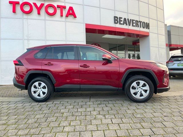 2023 Toyota RAV4 LE