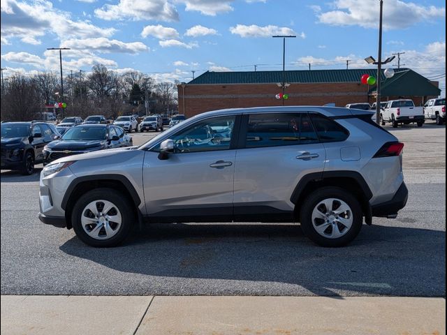 2023 Toyota RAV4 LE