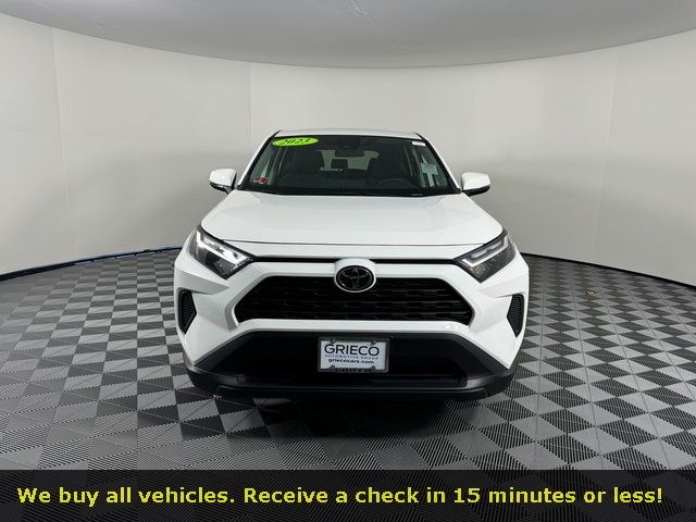 2023 Toyota RAV4 LE