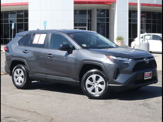 2023 Toyota RAV4 LE