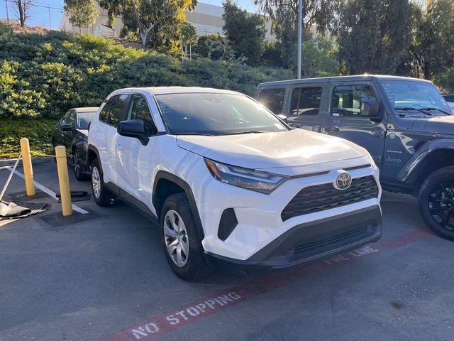 2023 Toyota RAV4 LE