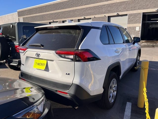 2023 Toyota RAV4 LE