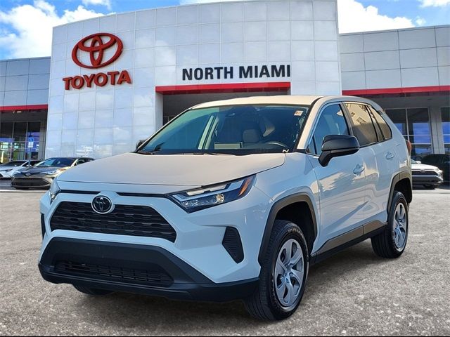 2023 Toyota RAV4 LE