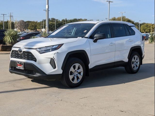 2023 Toyota RAV4 LE