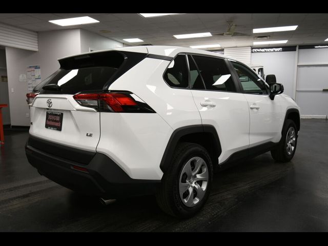 2023 Toyota RAV4 LE