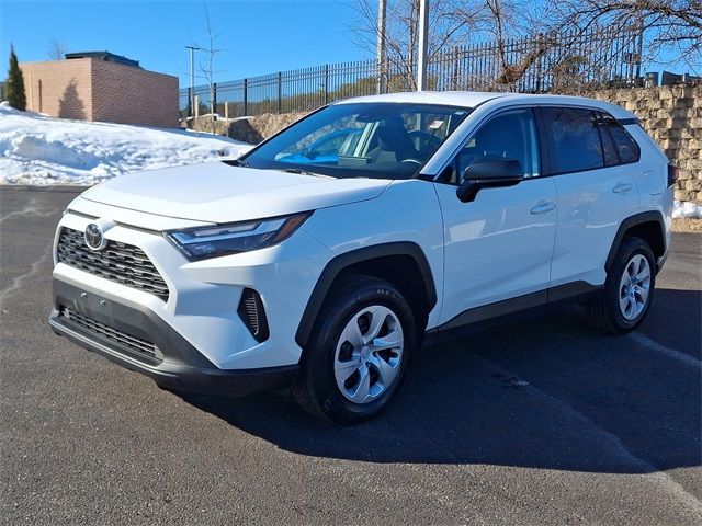 2023 Toyota RAV4 LE