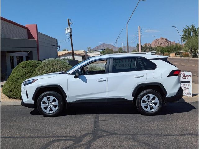 2023 Toyota RAV4 LE