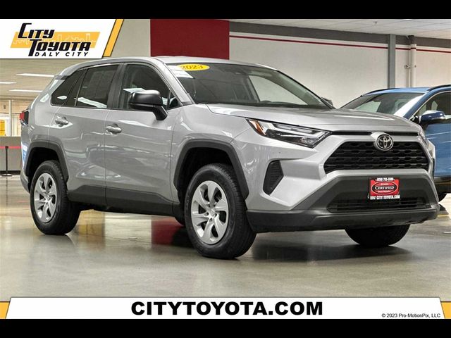 2023 Toyota RAV4 LE