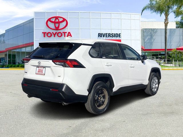 2023 Toyota RAV4 LE