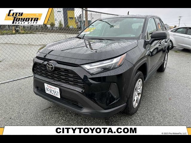 2023 Toyota RAV4 LE