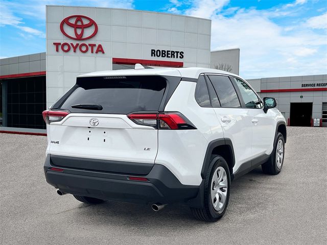 2023 Toyota RAV4 LE