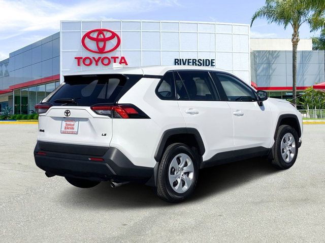 2023 Toyota RAV4 LE