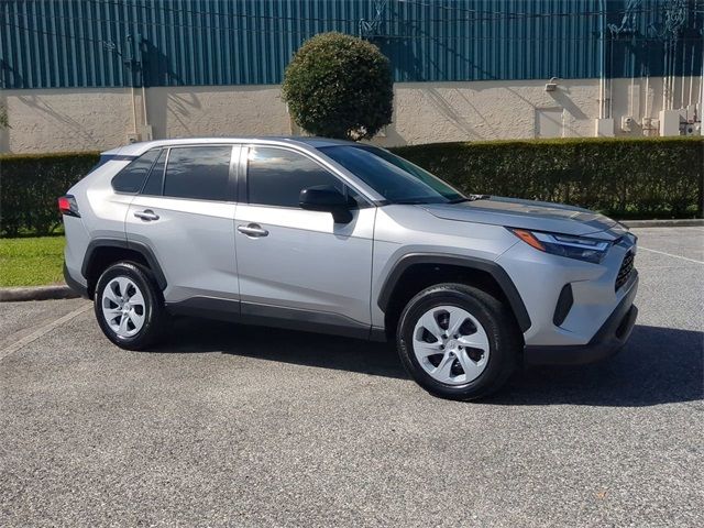 2023 Toyota RAV4 LE