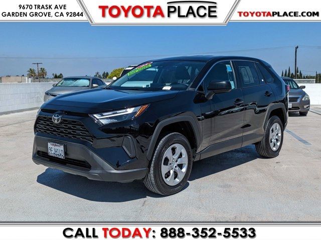 2023 Toyota RAV4 LE