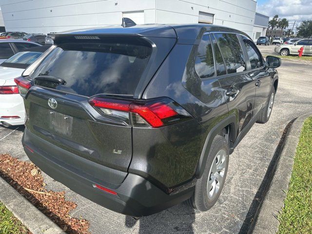 2023 Toyota RAV4 LE