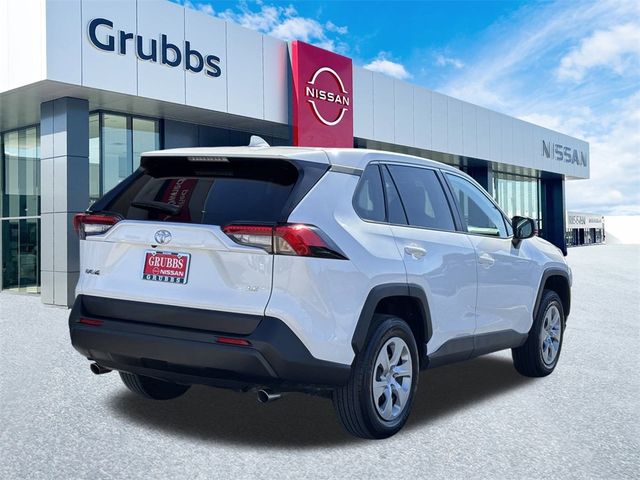 2023 Toyota RAV4 LE