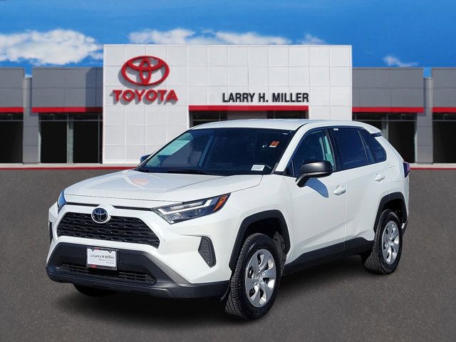 2023 Toyota RAV4 LE