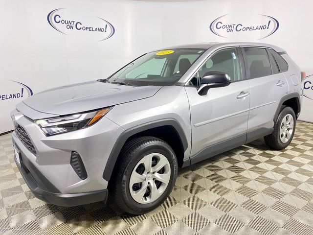 2023 Toyota RAV4 LE