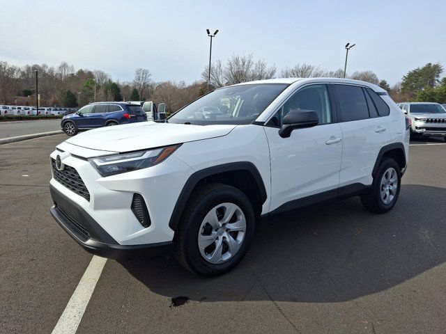 2023 Toyota RAV4 LE