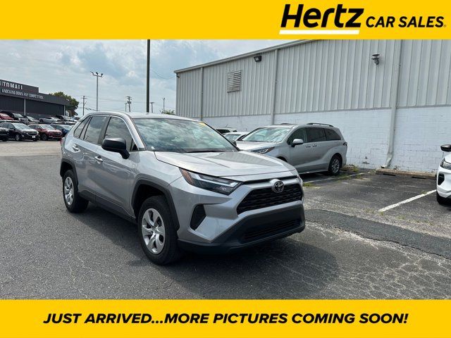 2023 Toyota RAV4 LE