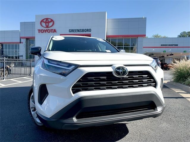 2023 Toyota RAV4 LE