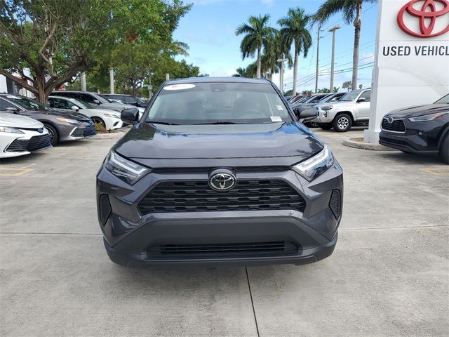 2023 Toyota RAV4 LE