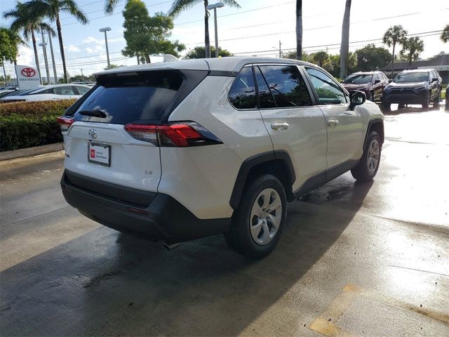 2023 Toyota RAV4 LE