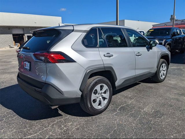 2023 Toyota RAV4 LE