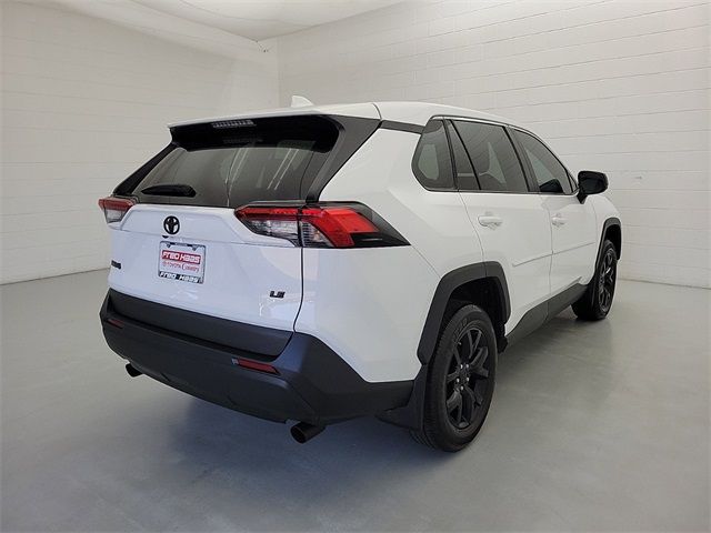 2023 Toyota RAV4 LE