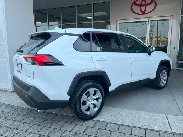 2023 Toyota RAV4 LE