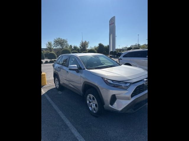 2023 Toyota RAV4 LE