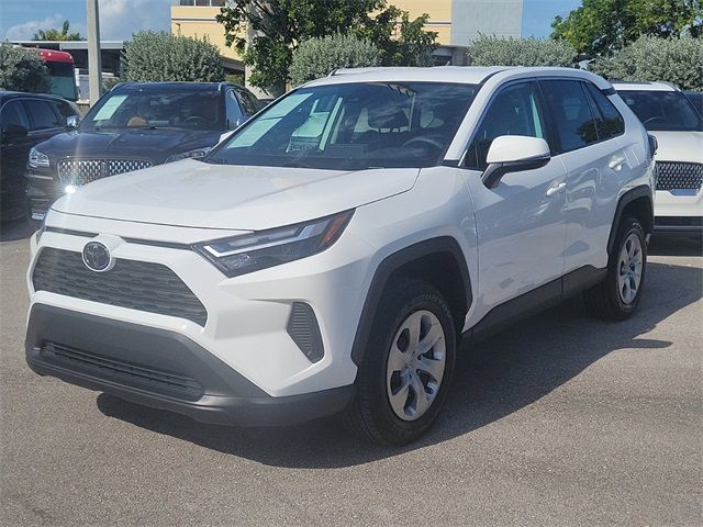 2023 Toyota RAV4 LE