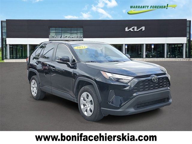 2023 Toyota RAV4 LE