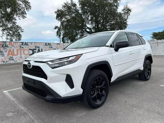 2023 Toyota RAV4 LE