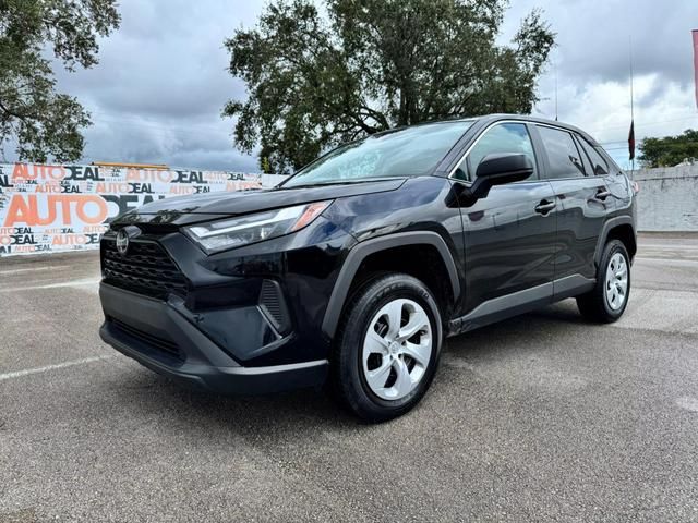 2023 Toyota RAV4 LE