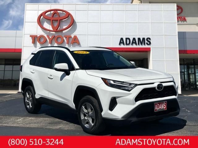 2023 Toyota RAV4 XLE