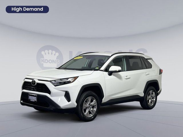 2023 Toyota RAV4 XLE