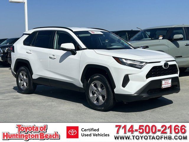 2023 Toyota RAV4 XLE