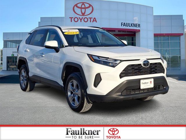 2023 Toyota RAV4 XLE