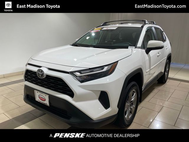 2023 Toyota RAV4 XLE