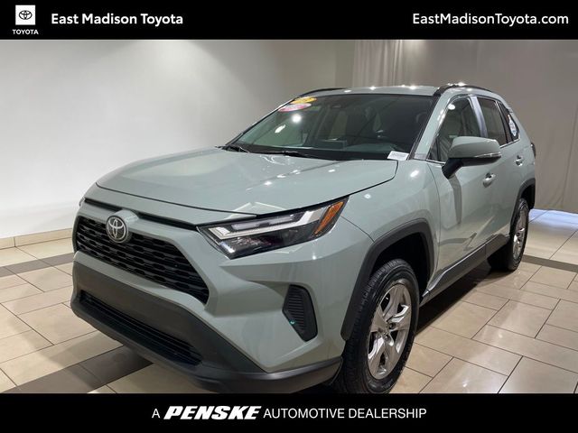 2023 Toyota RAV4 XLE